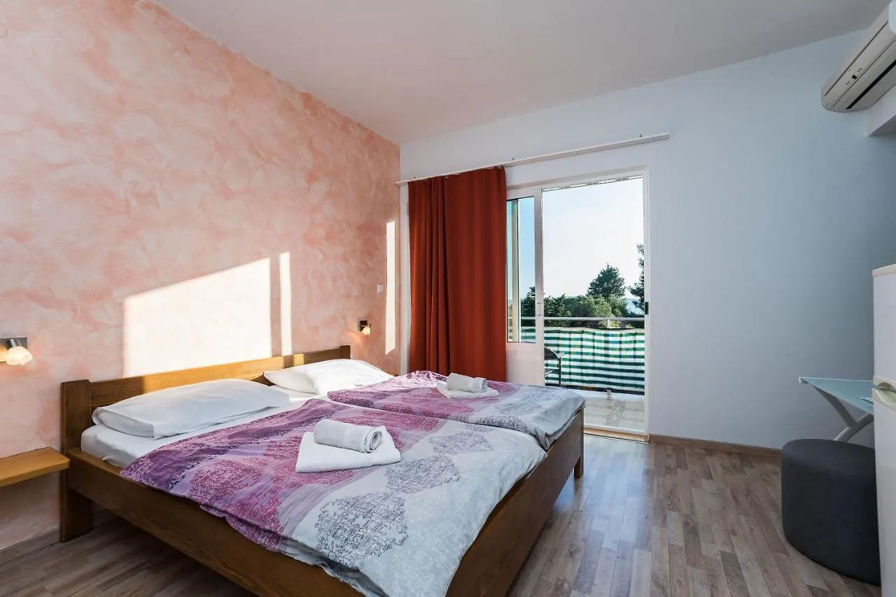 Guest House Malenica Sukošan クロアチア